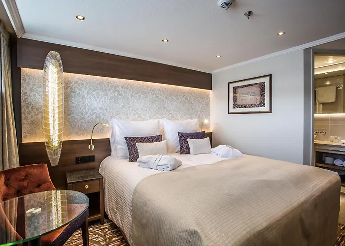 Hotel Hotelship Ms Oscar Wilde